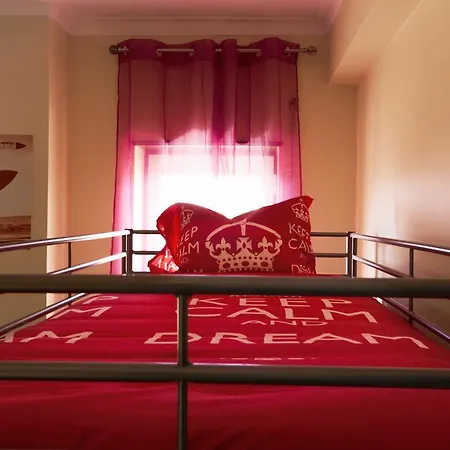 Hostel Next Level Surf Camp *