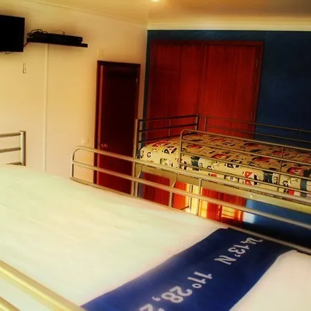 Hostel Next Level Surf Camp Peniche