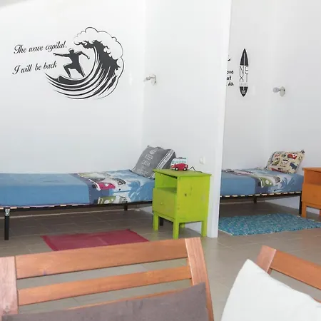 Hostel Next Level Surf Camp *