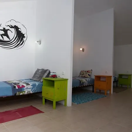 Hostel Next Level Surf Camp *